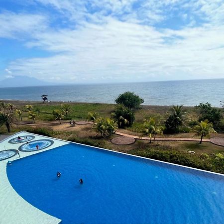 Seafront Residences Vacation Getaway Сан-Хуан Екстер'єр фото