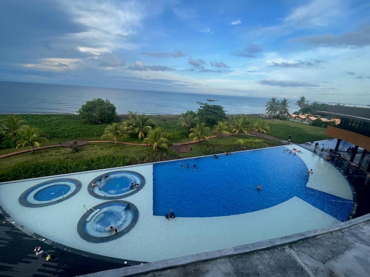 Seafront Residences Vacation Getaway Сан-Хуан Екстер'єр фото